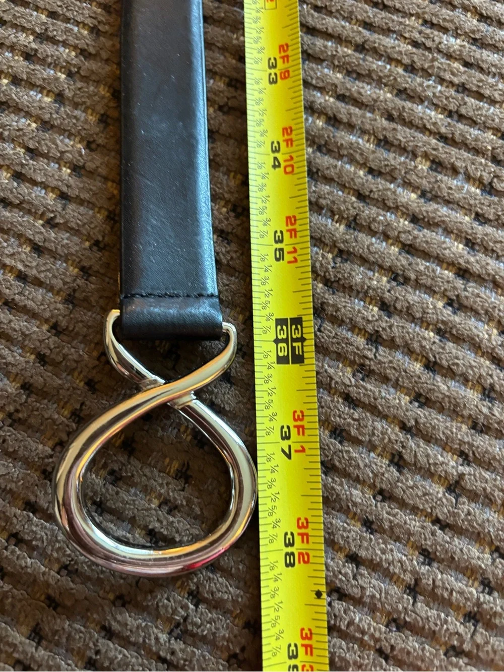 Ellen Tracy Adjustable Black Leather Hook Belt w Unique silvertone infinity loop